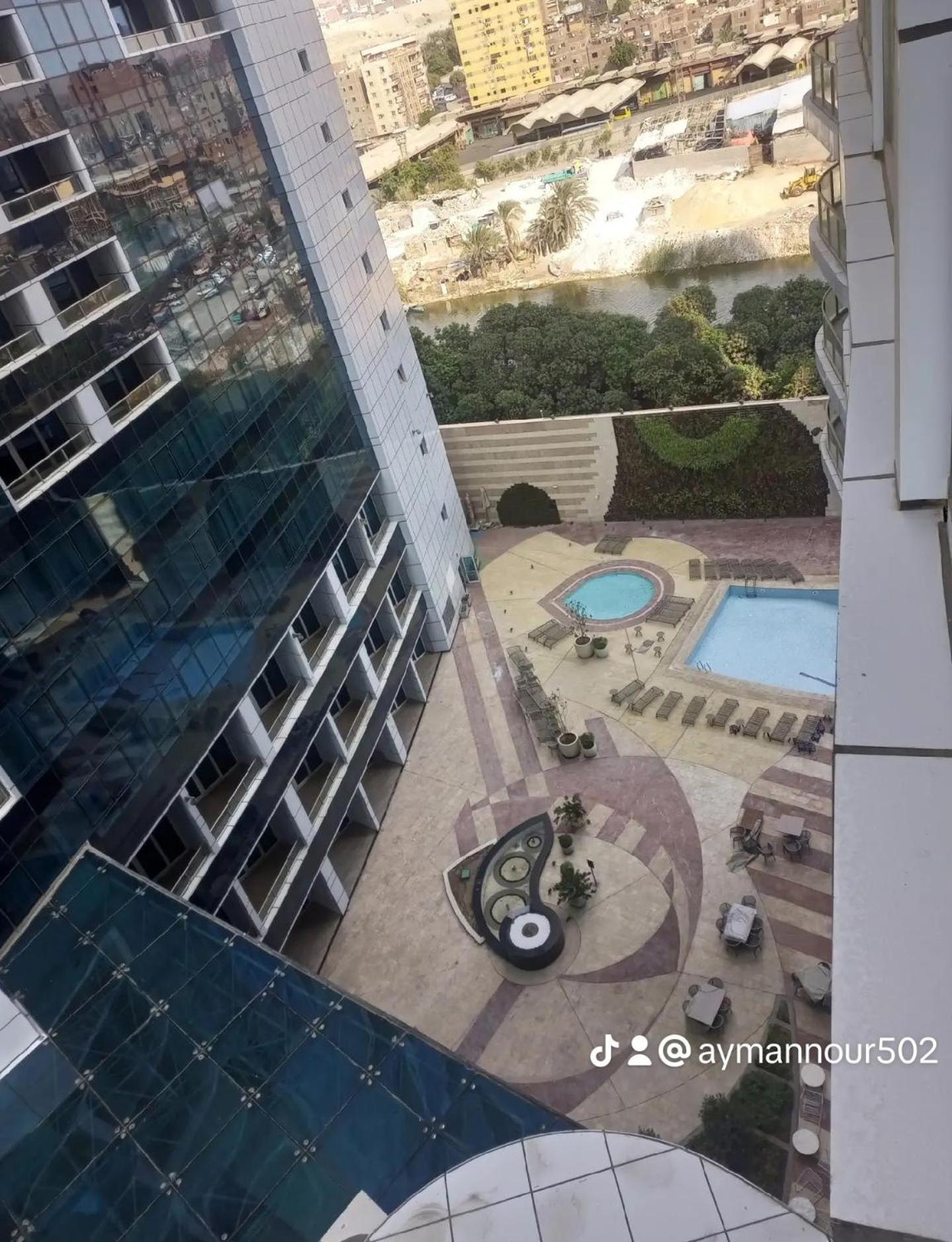 - كورنيش المعادي تاور ريزيدنت Cairo